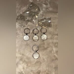 Inspirational Metal Keychains Set of 4 Silver Detachable Keyring Modern Quotes